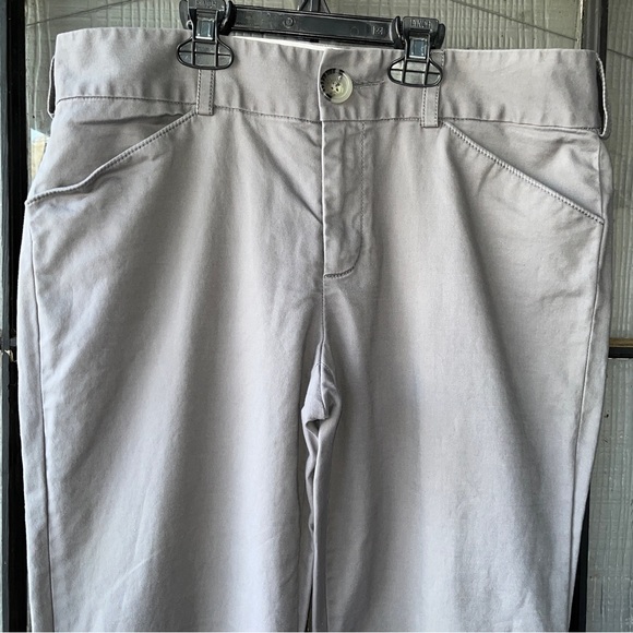 Banana Republic pants, stretch style, gray with pockets on front and back - Picture 2 of 10